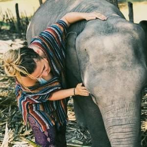 Meet your Posher, Elaina